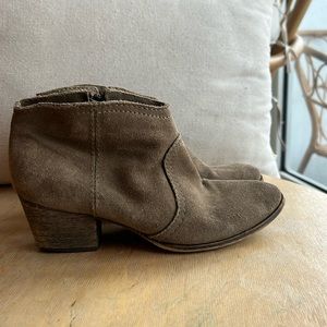 Taupe Ankle Boots “Mango”